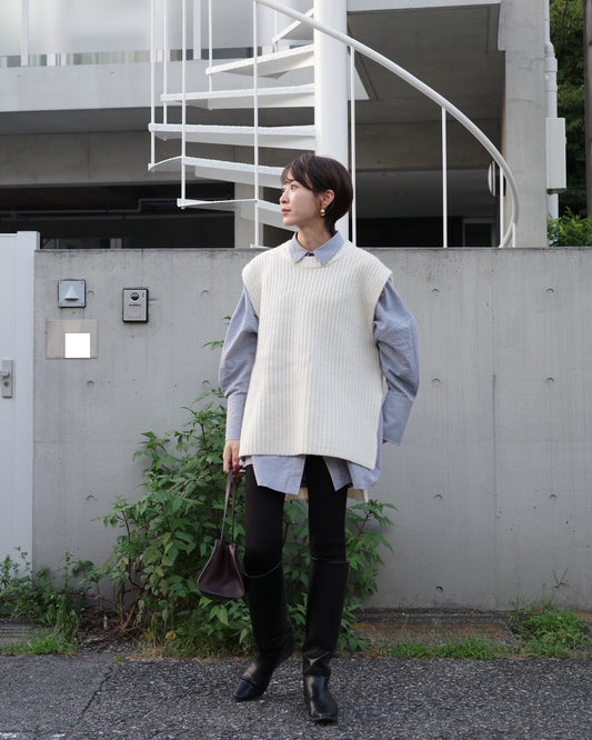 【Layerable】Wool Side Slit Middle Vest