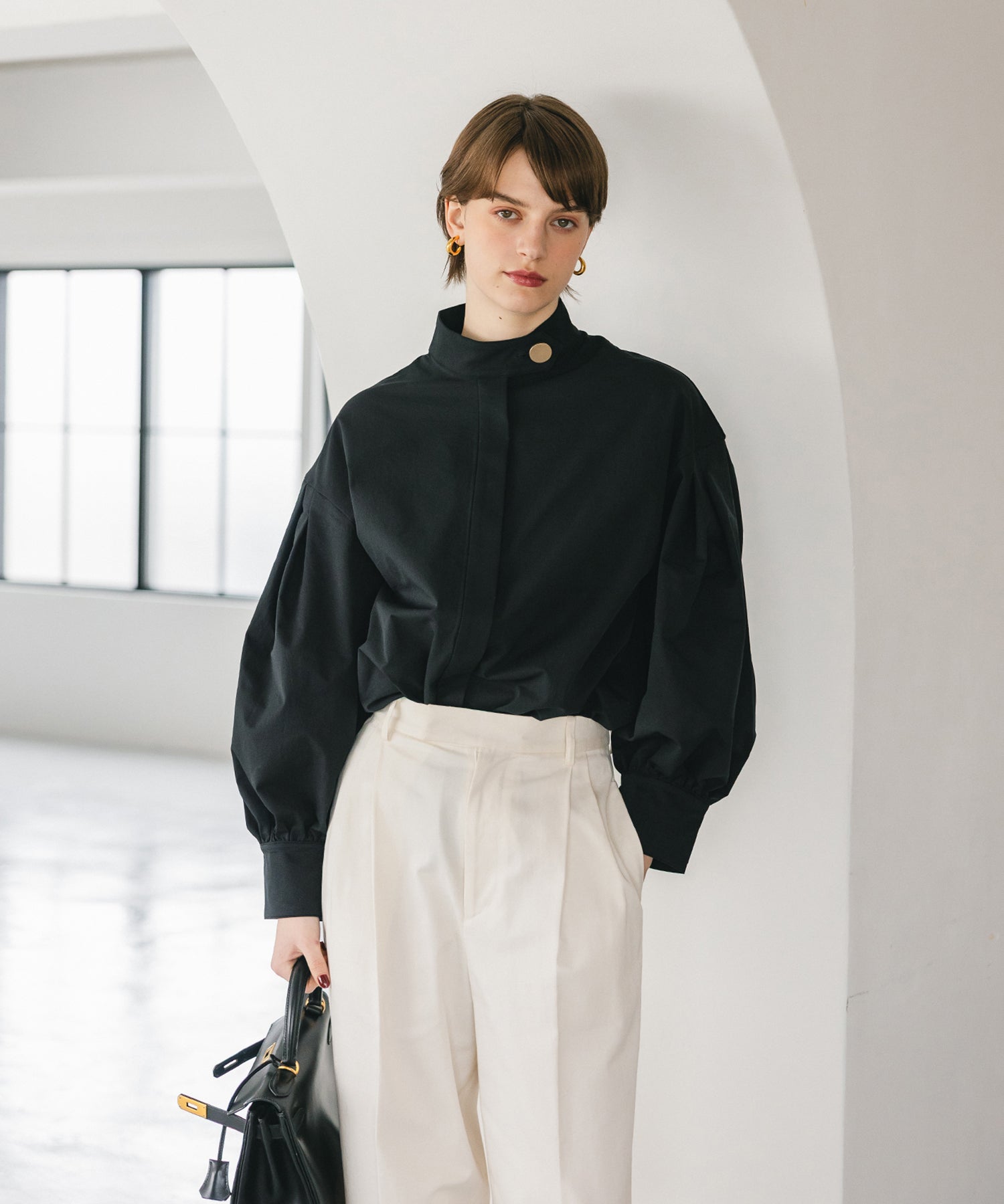 mare ゴールドボタンボリュームスリーブブラウス Gold Button Volume Sleeve Blouse – maré（マレ）オンラインストア