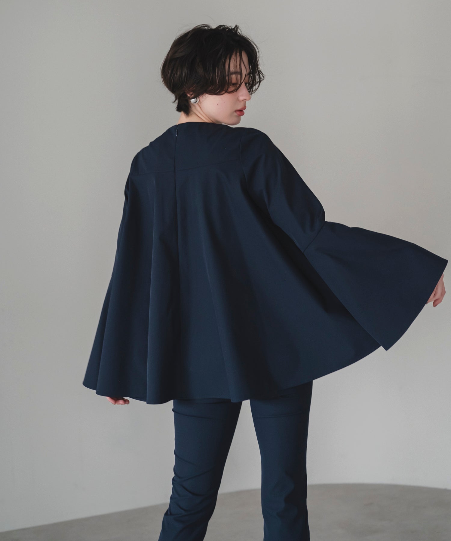 【Multi-Function】Bell Sleeve Flare Blouse