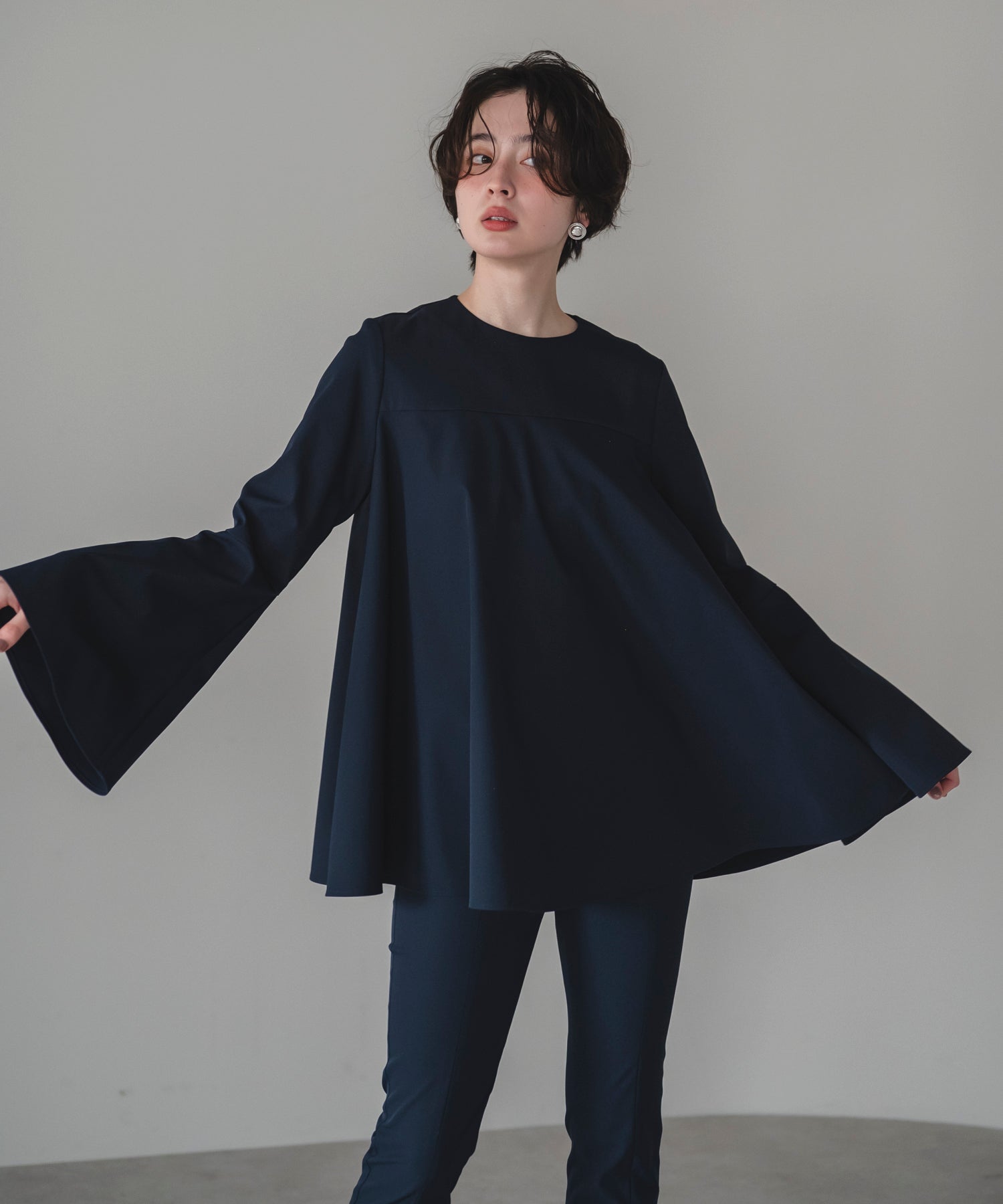 【Multi-Function】Bell Sleeve Flare Blouse