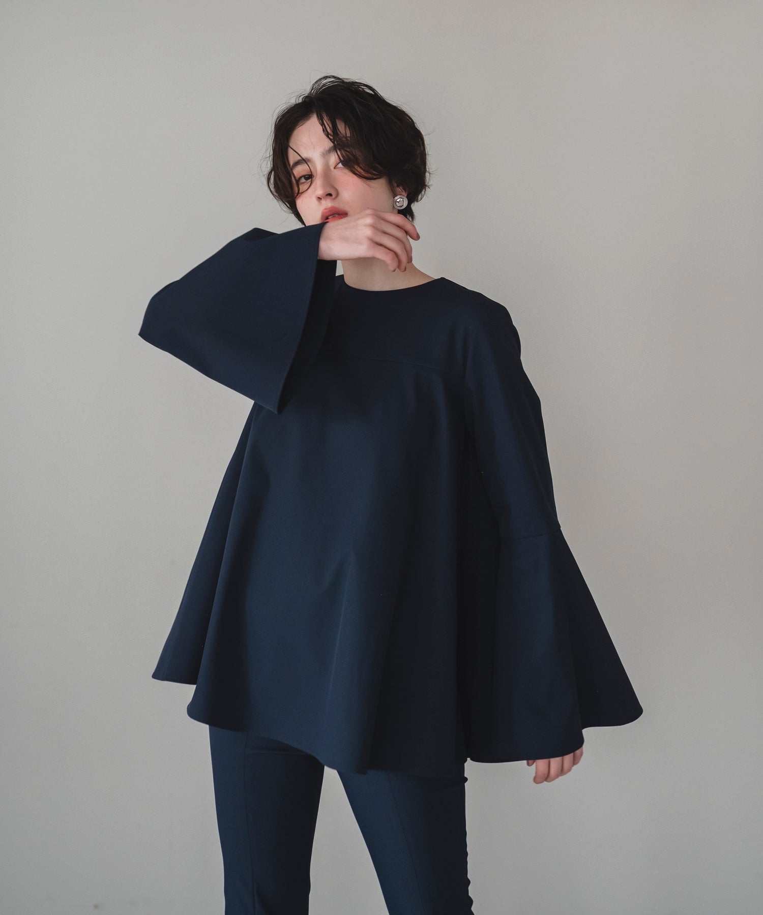 【Multi-Function】Bell Sleeve Flare Blouse
