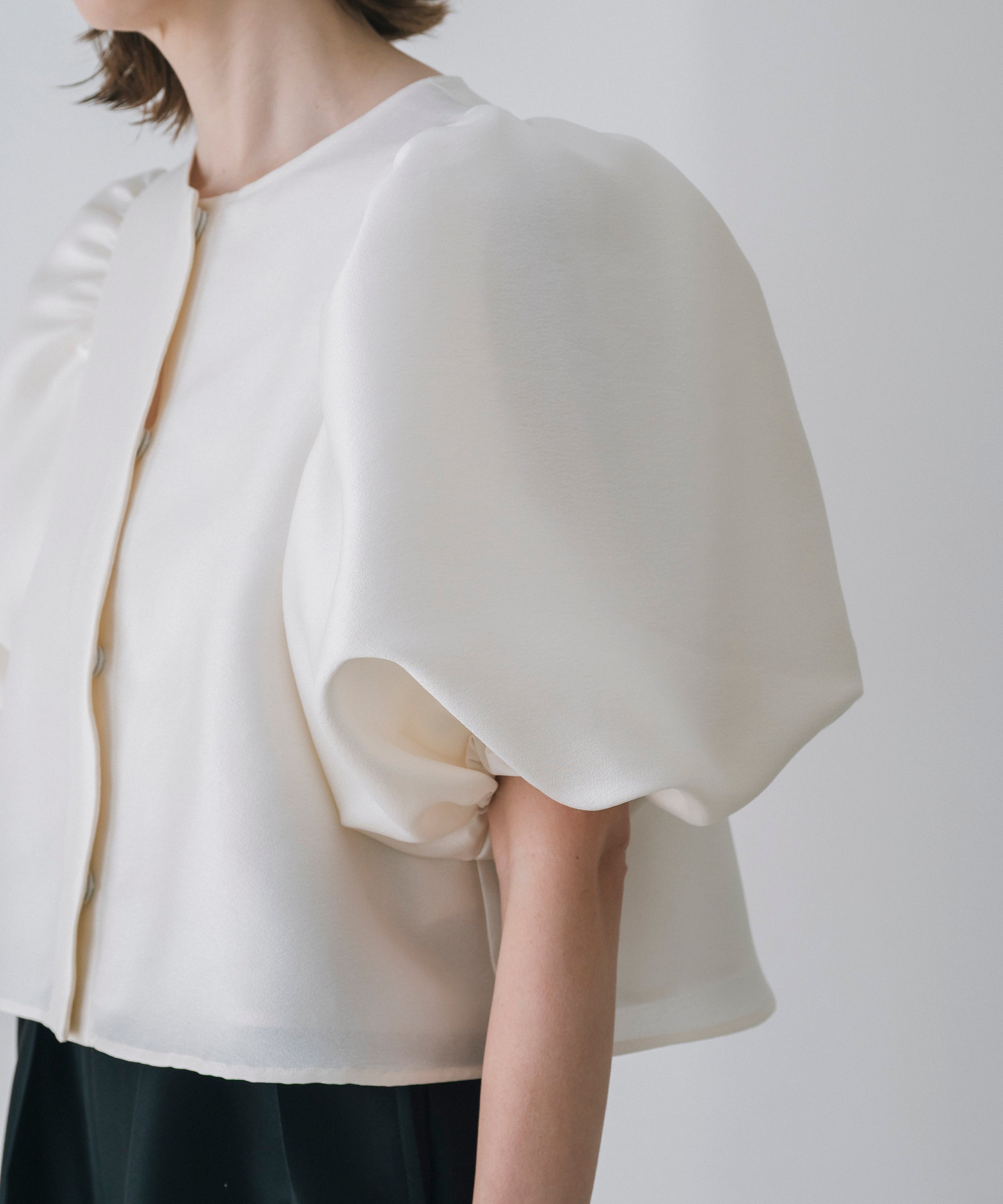 Multi-Function】Soft Volume Puff Sleeve Blouse – maré（マレ