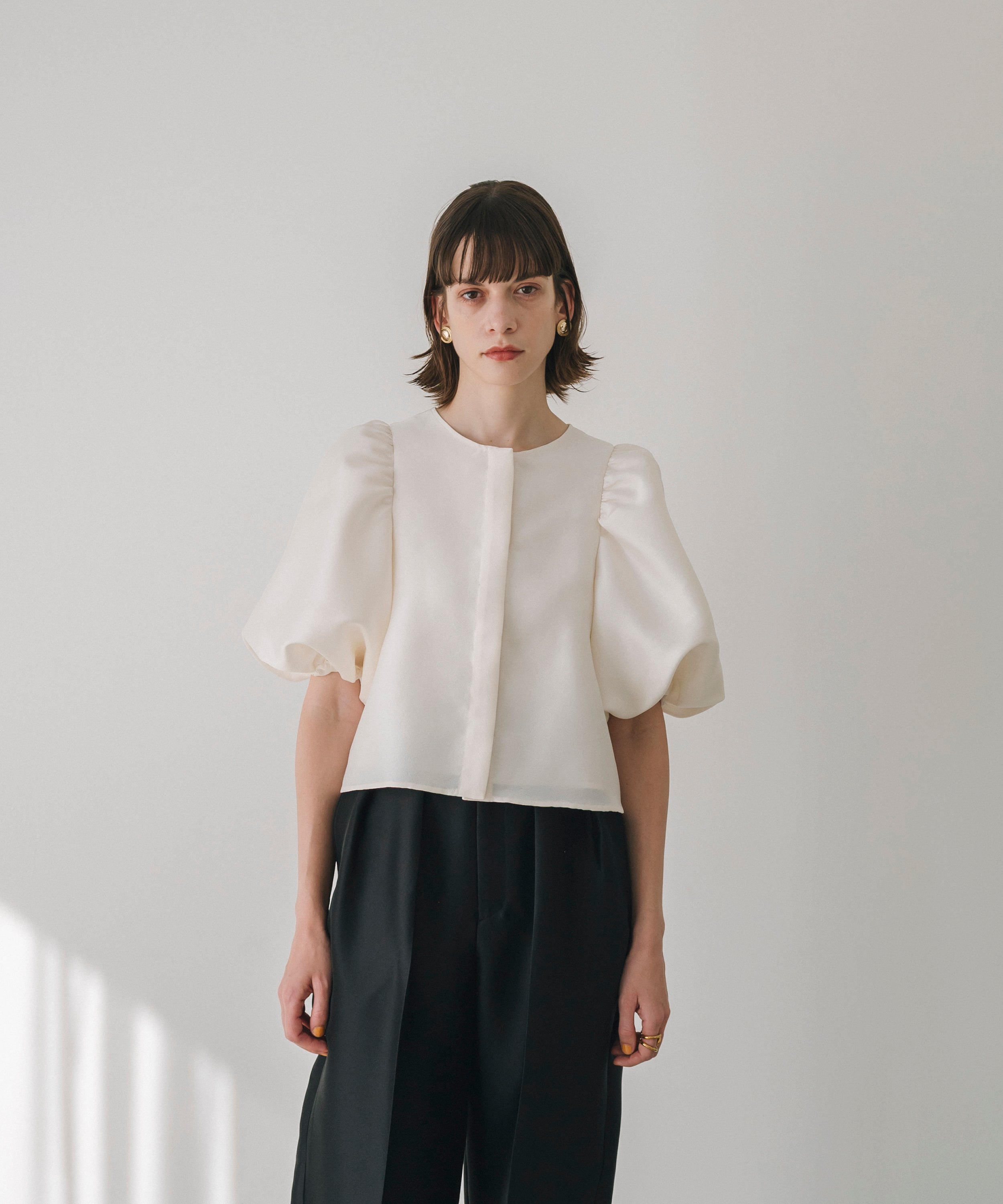 Multi-Function】Soft Volume Puff Sleeve Blouse – maré（マレ