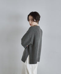 【Classic Comfort】Soft Wool × Cashmere Relaxed Crewneck Knit
