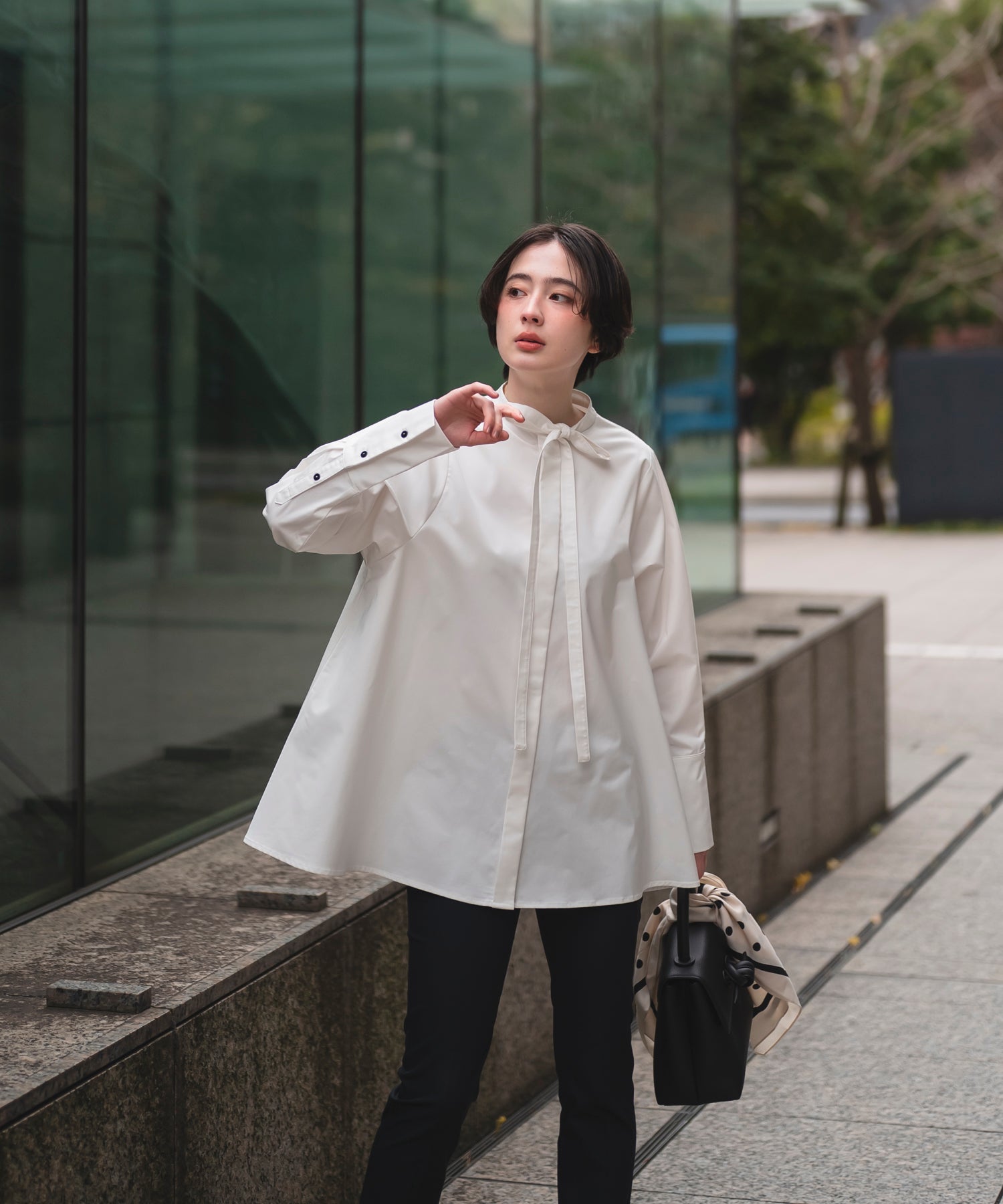 【Water Repellent】Slim Tie Flare Blouse