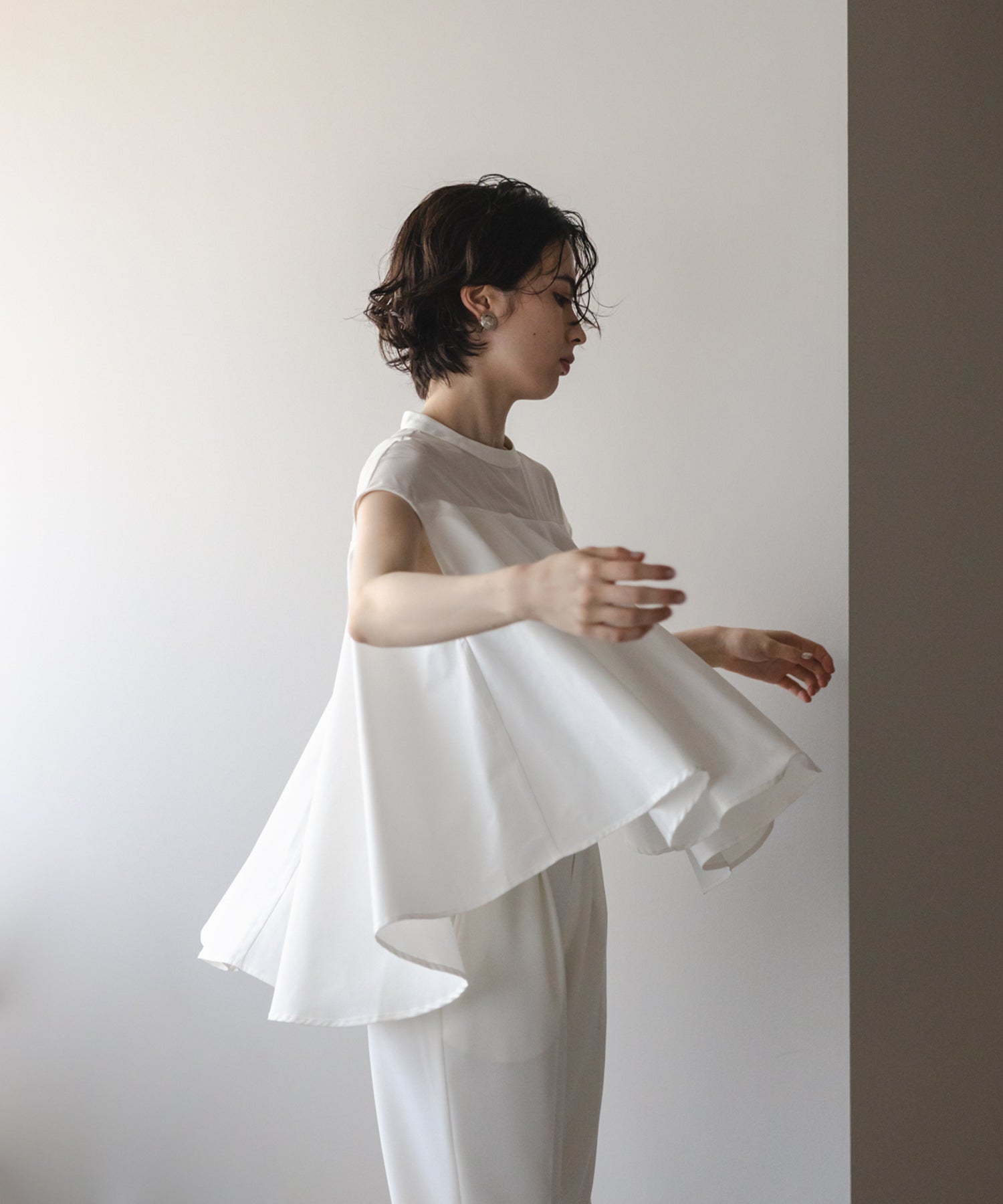 【Water-Repellent】Sheer Docking French Sleeve Blouse