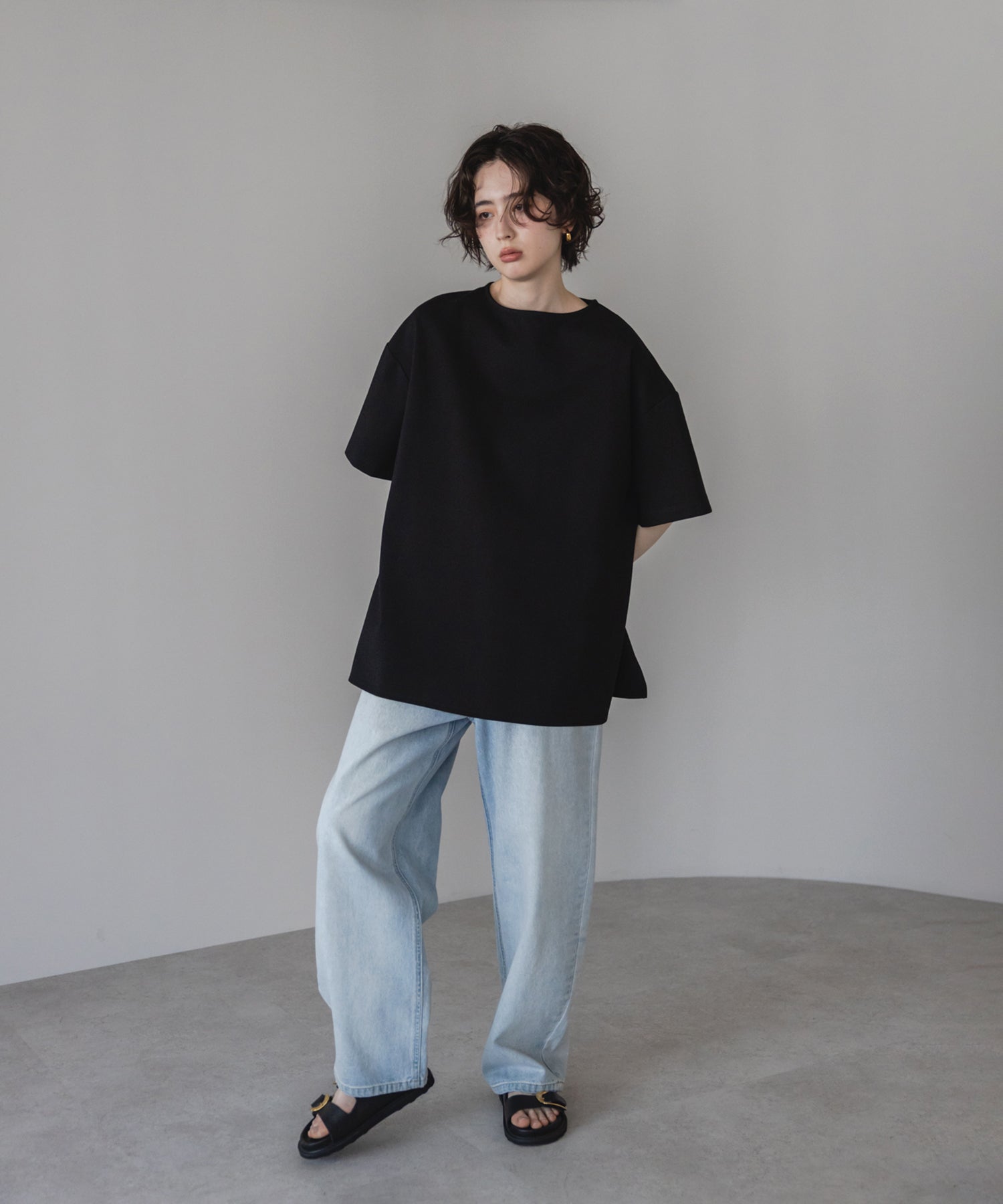【Cool Touch】Basic Side Slit Punch The Dough TShirt