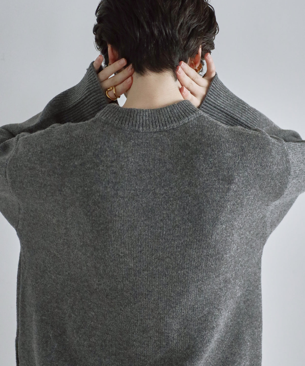 【Classic Comfort】Soft Wool × Cashmere Relaxed Crewneck Knit