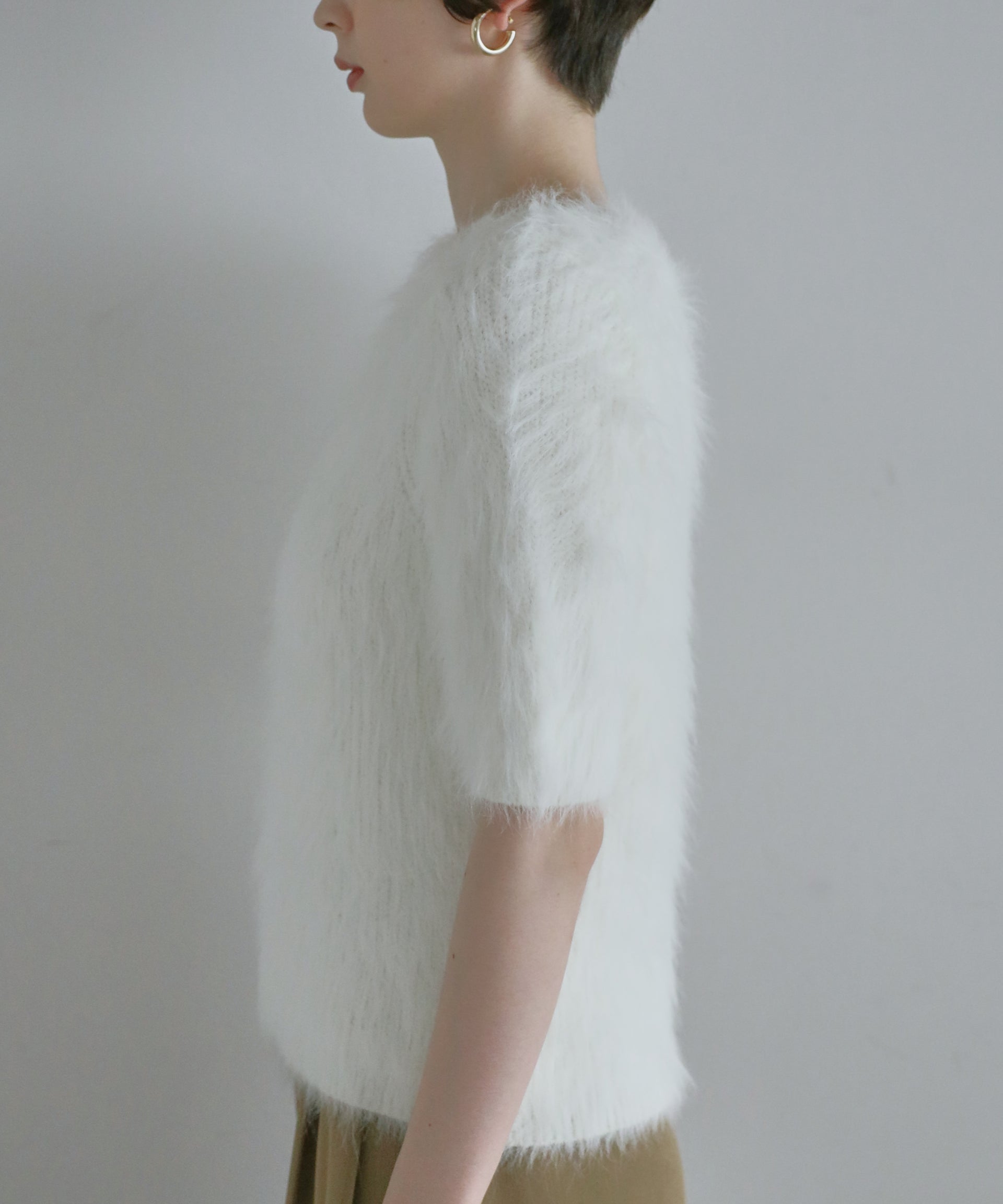 【Soft Touch】Fluffy Shaggy Half Sleeve Knit