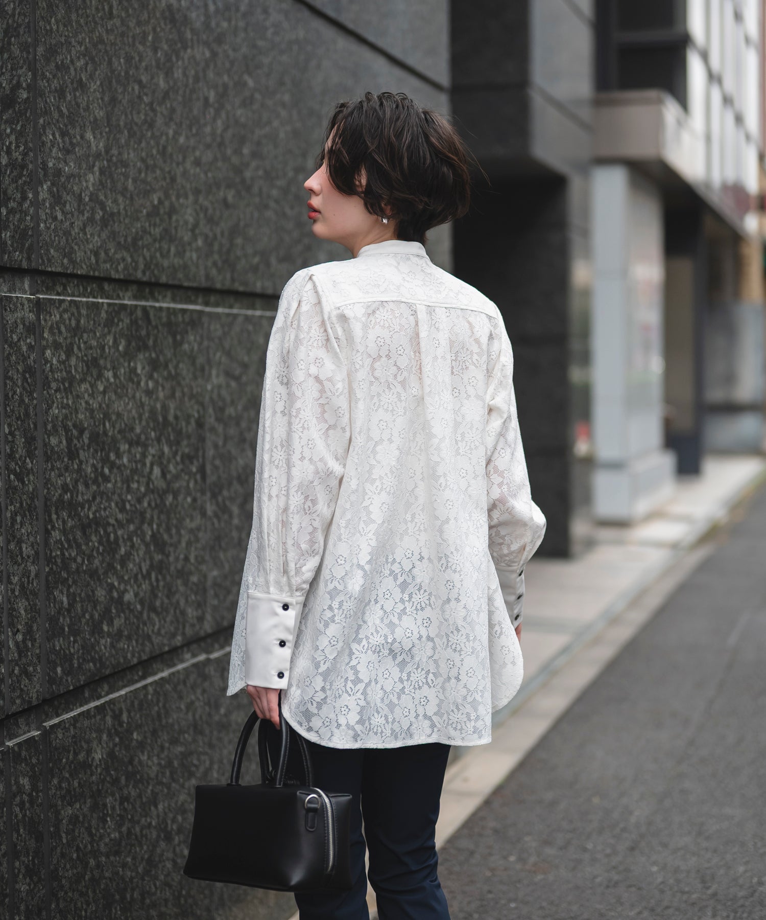 【Wrinkle Prevention】Lace Docking Blouse
