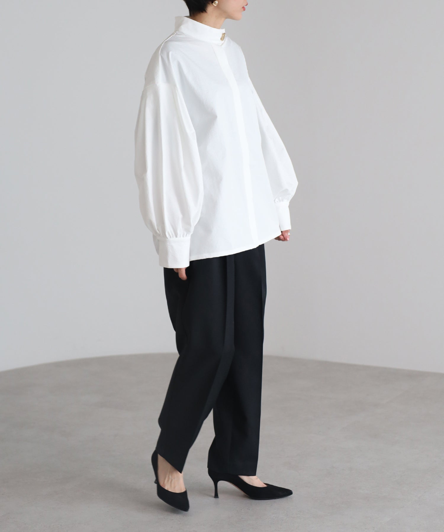Gold Button Volume Sleeve Blouse