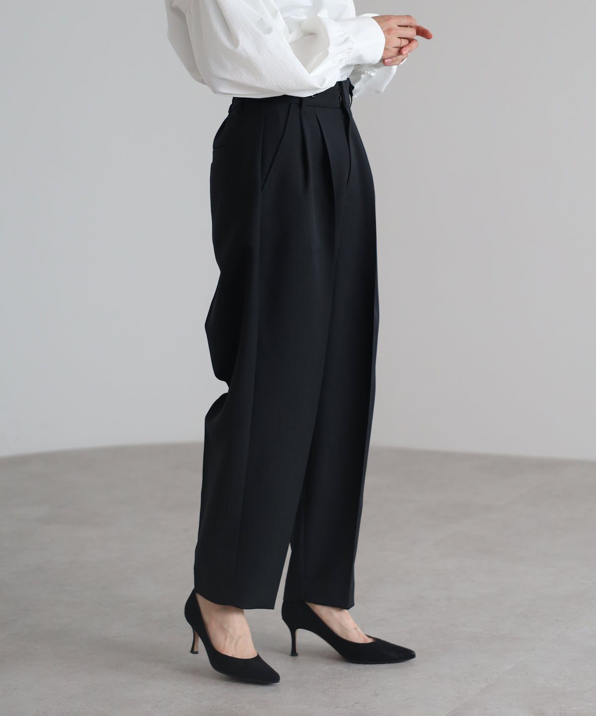 【Multi-Function】Tuck Belt Slacks