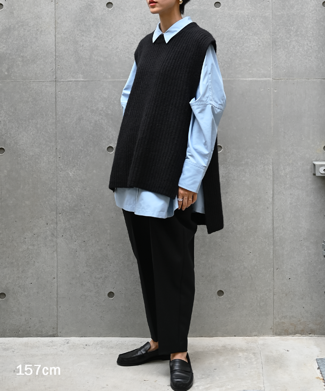 【Pre-Order】【Layerable】Wool Side Slit Middle Vest