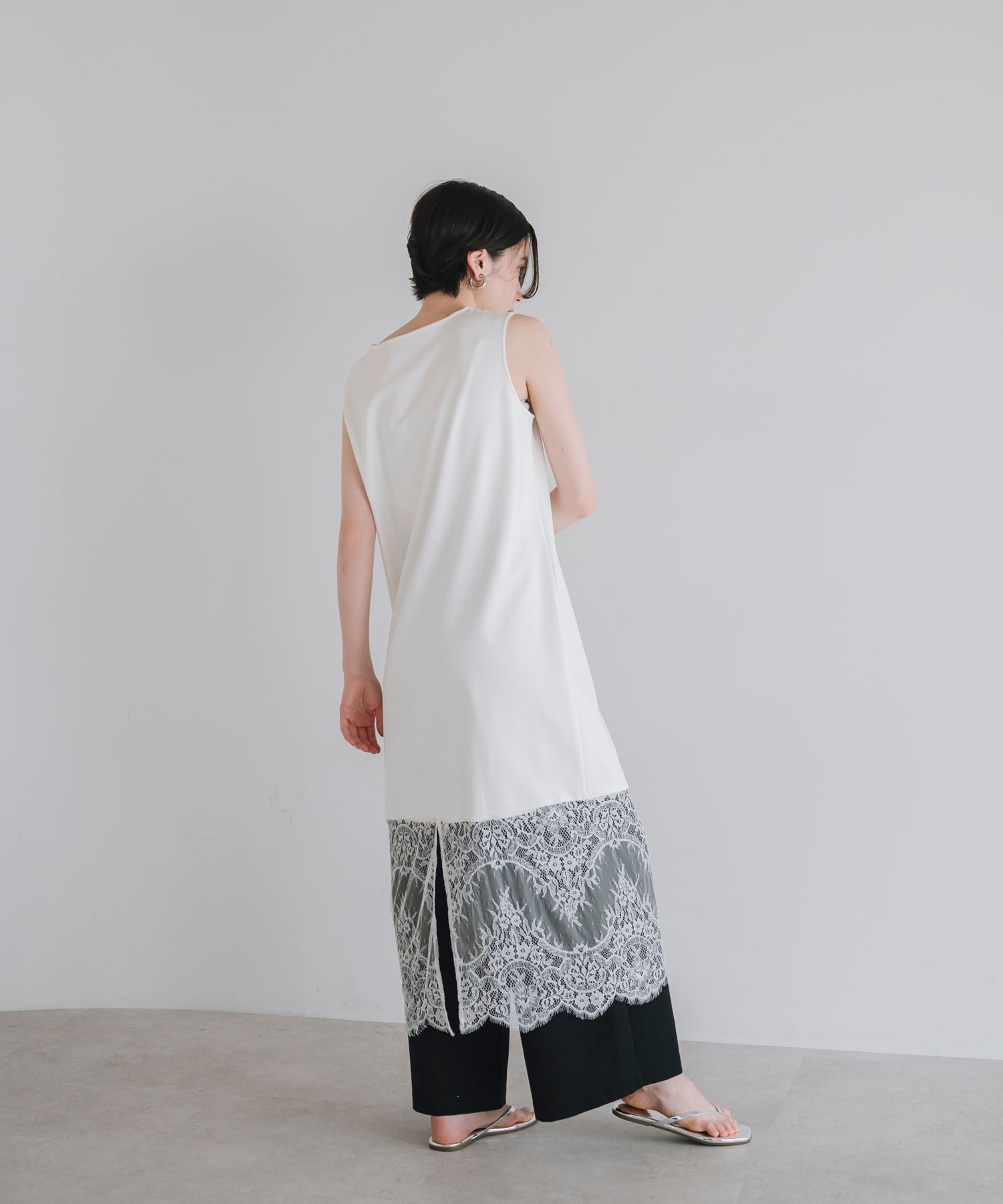 【Layerable】Lace Layered Sleeveless Onepiece