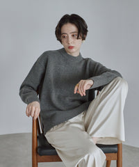 【Classic Comfort】Soft Wool × Cashmere Relaxed Crewneck Knit