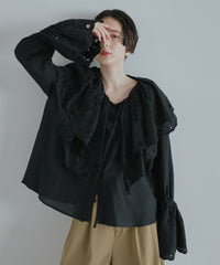 【Vintage Romantic】Eyelet Cutwork Lace Blouse