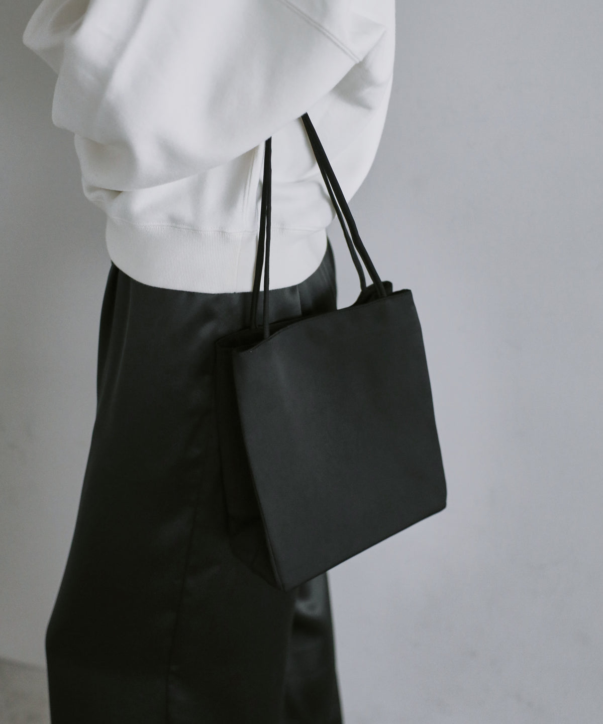 【Minimal Design】Satin Mini Handbag