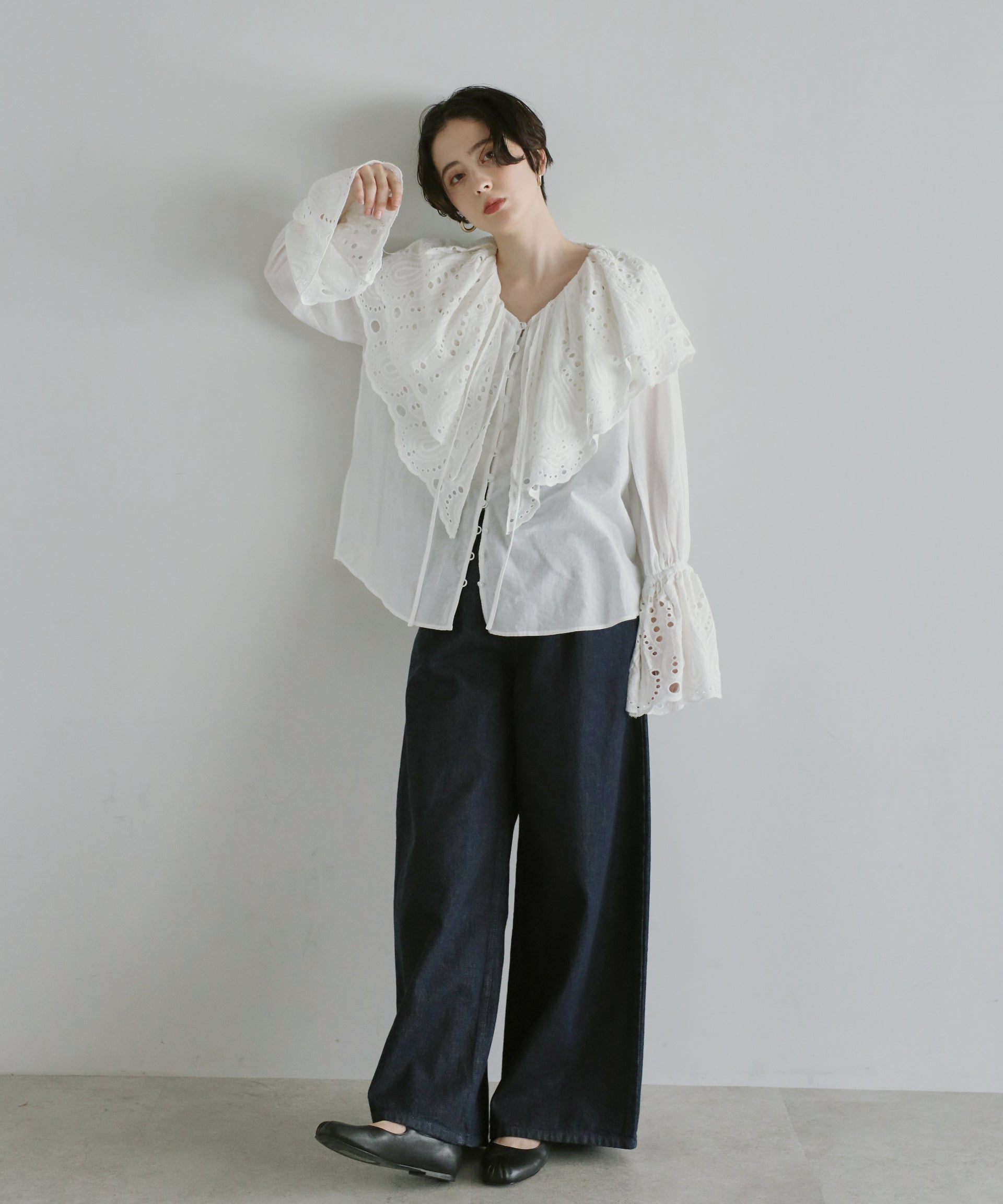 【Vintage Romantic】Eyelet Cutwork Lace Blouse