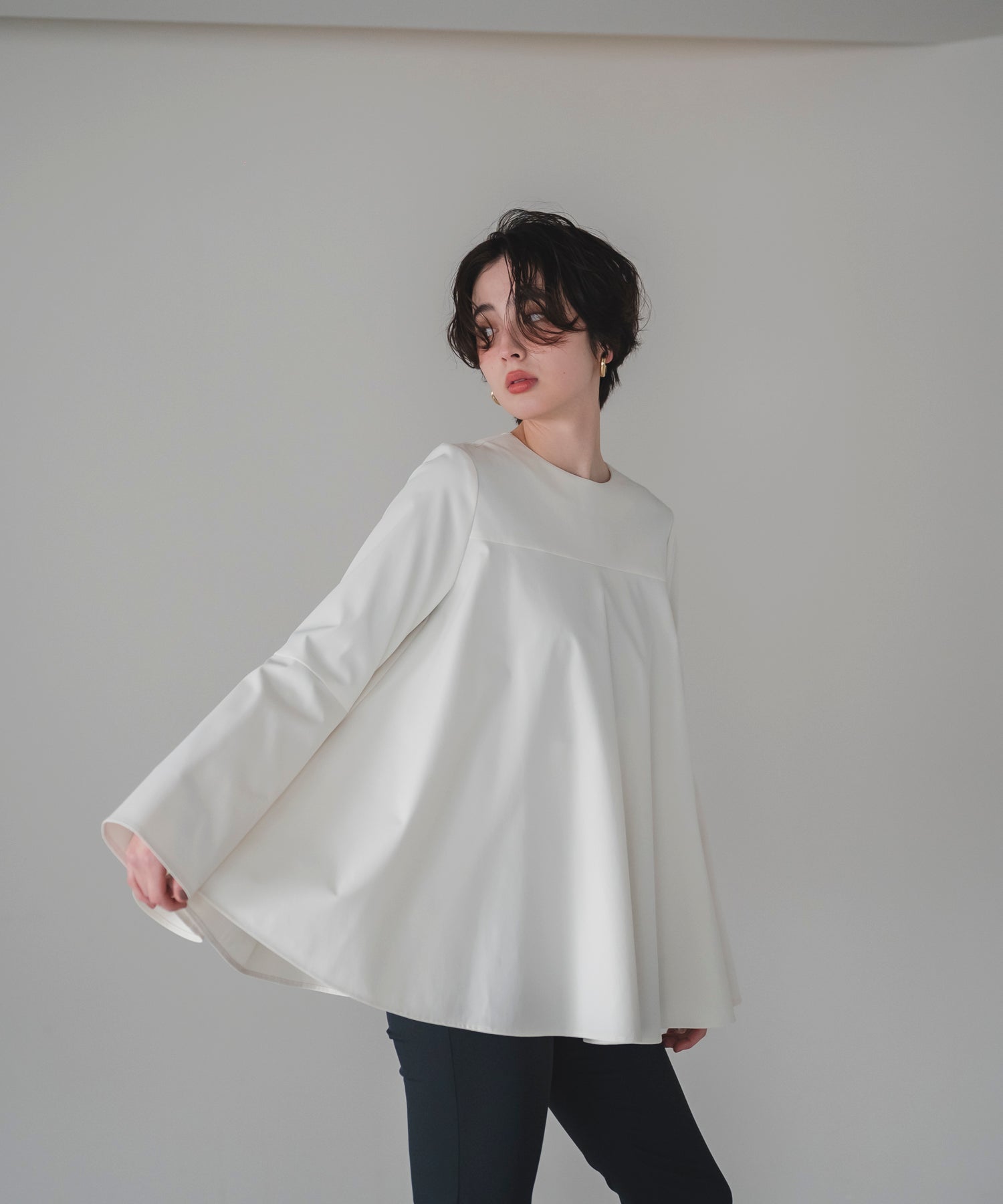 【Multi-Function】Bell Sleeve Flare Blouse