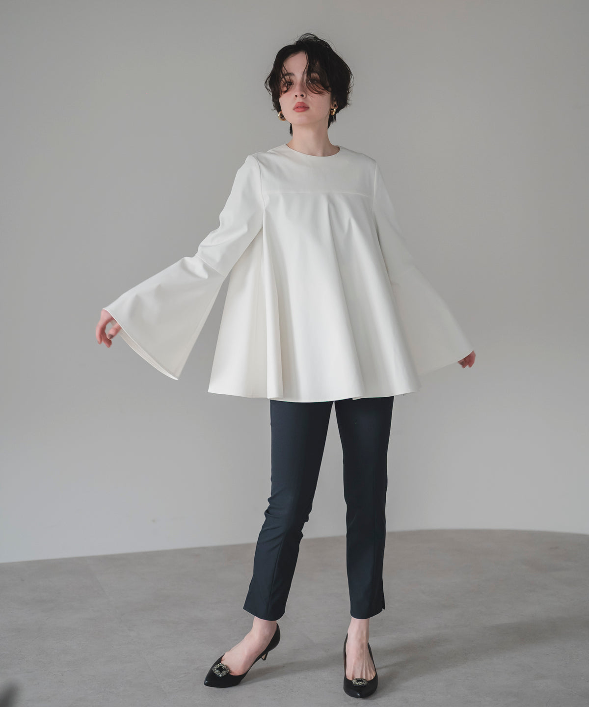 【Multi-Function】Bell Sleeve Flare Blouse