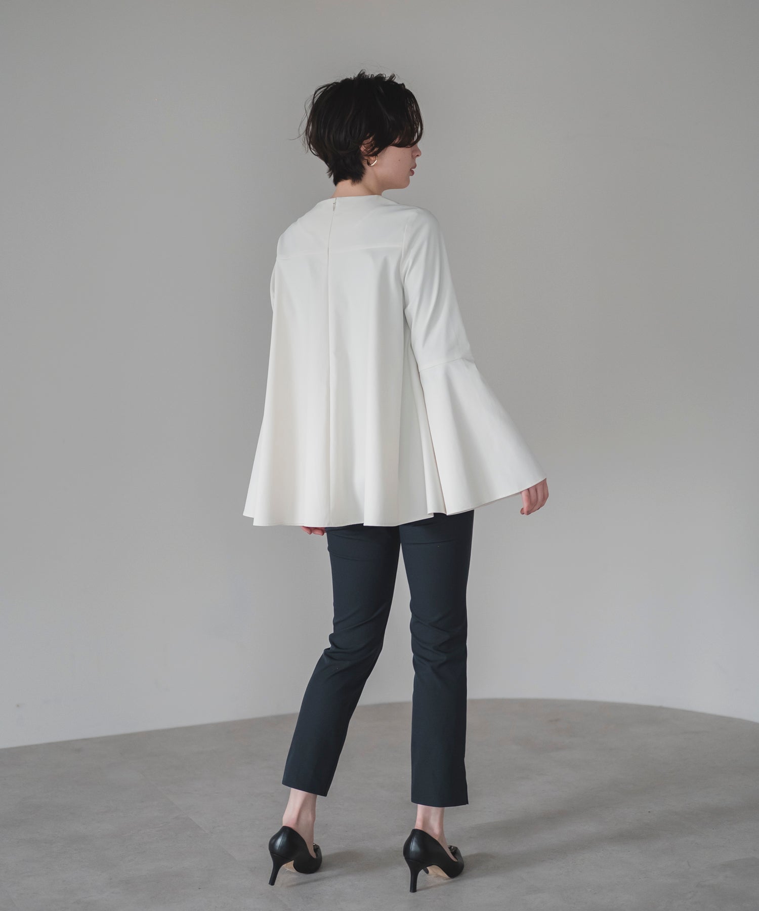【Multi-Function】Bell Sleeve Flare Blouse