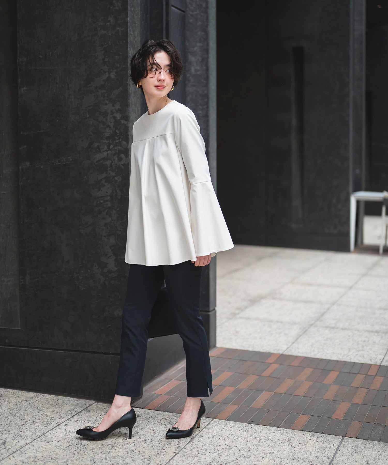 【Multi-Function】Bell Sleeve Flare Blouse