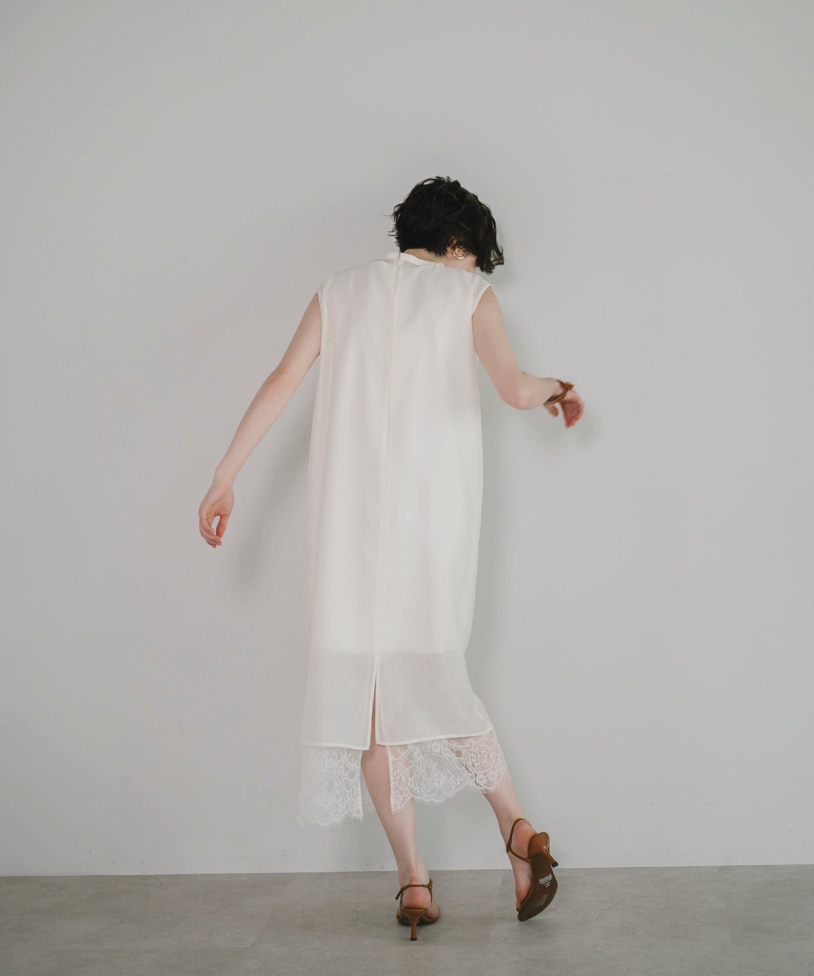 【Layerable】Lace Layered Sleeveless Onepiece