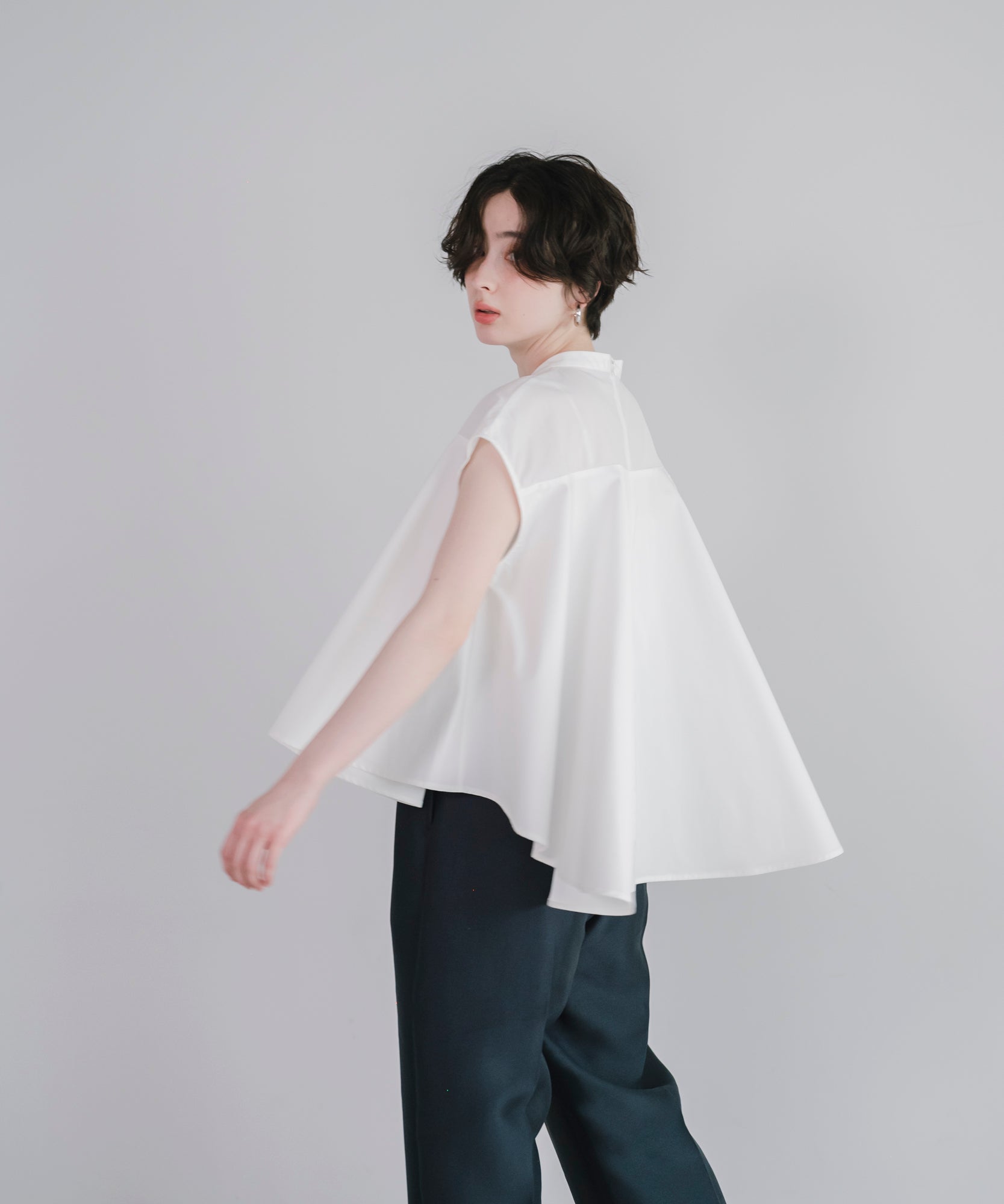【Water-Repellent】Sheer Docking French Sleeve Blouse
