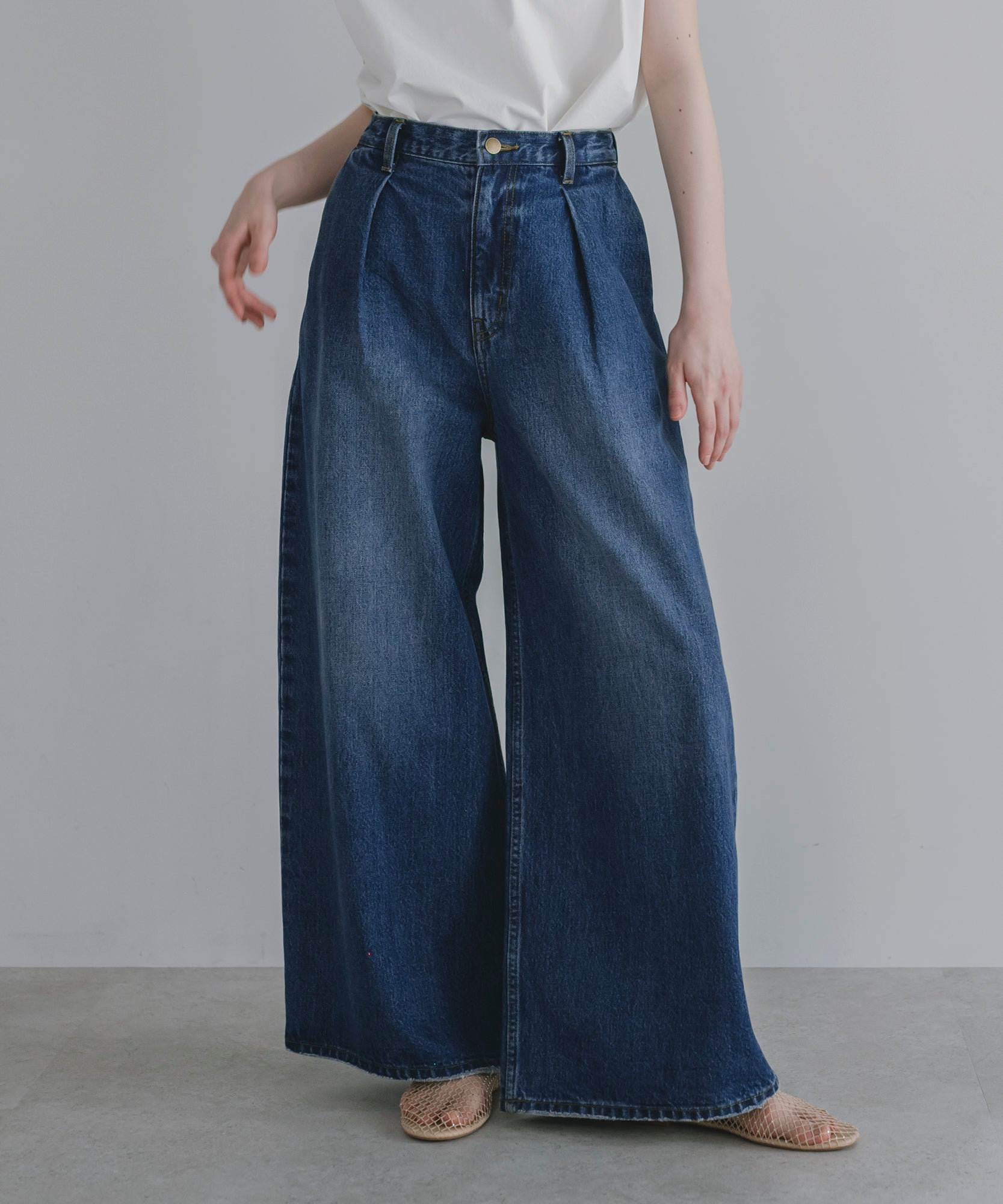 【KUROKI Denim】Tucked Wide Denim