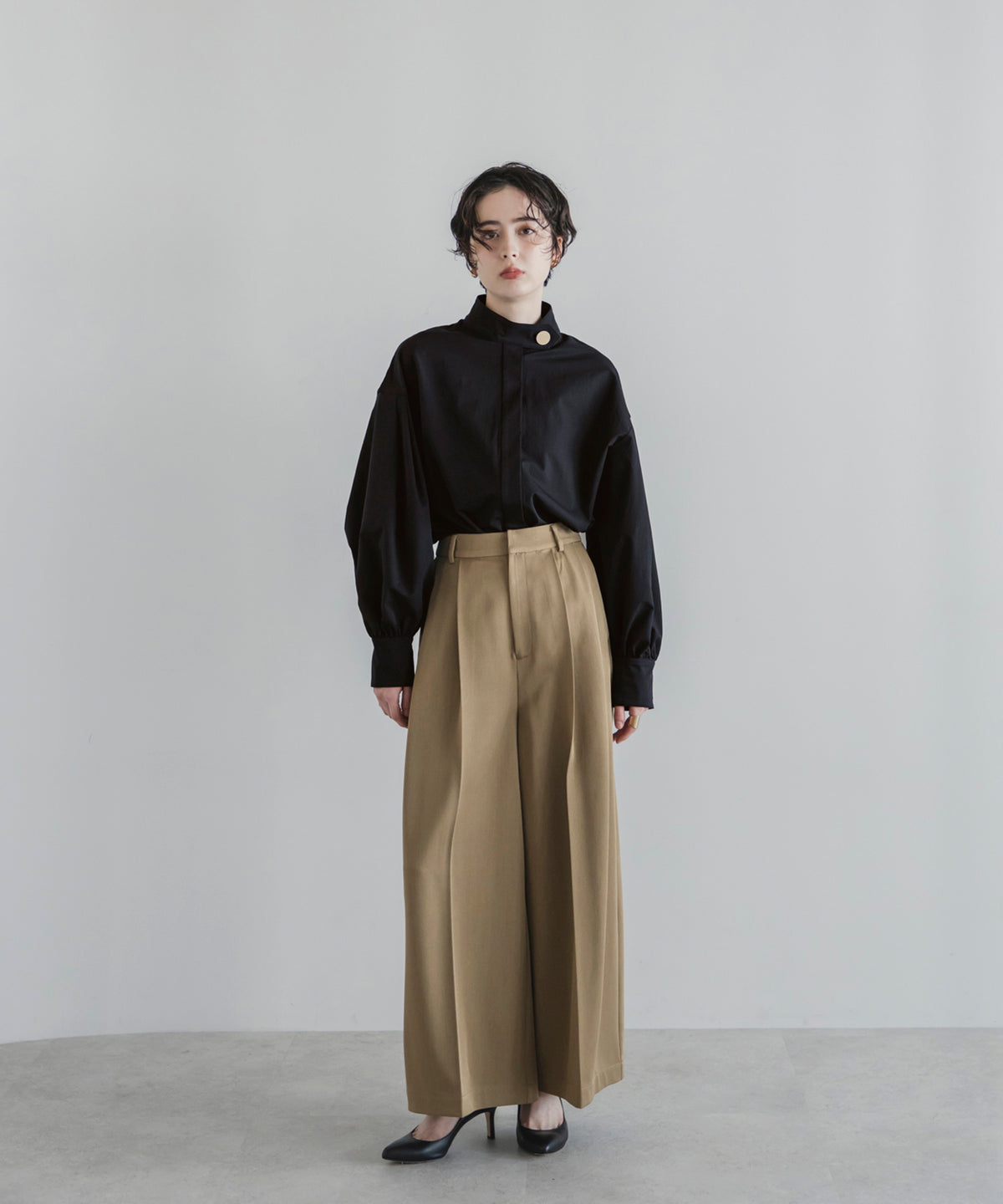 Gold Button Volume Sleeve Blouse