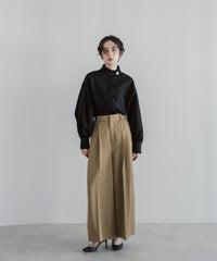 Gold Button Volume Sleeve Blouse