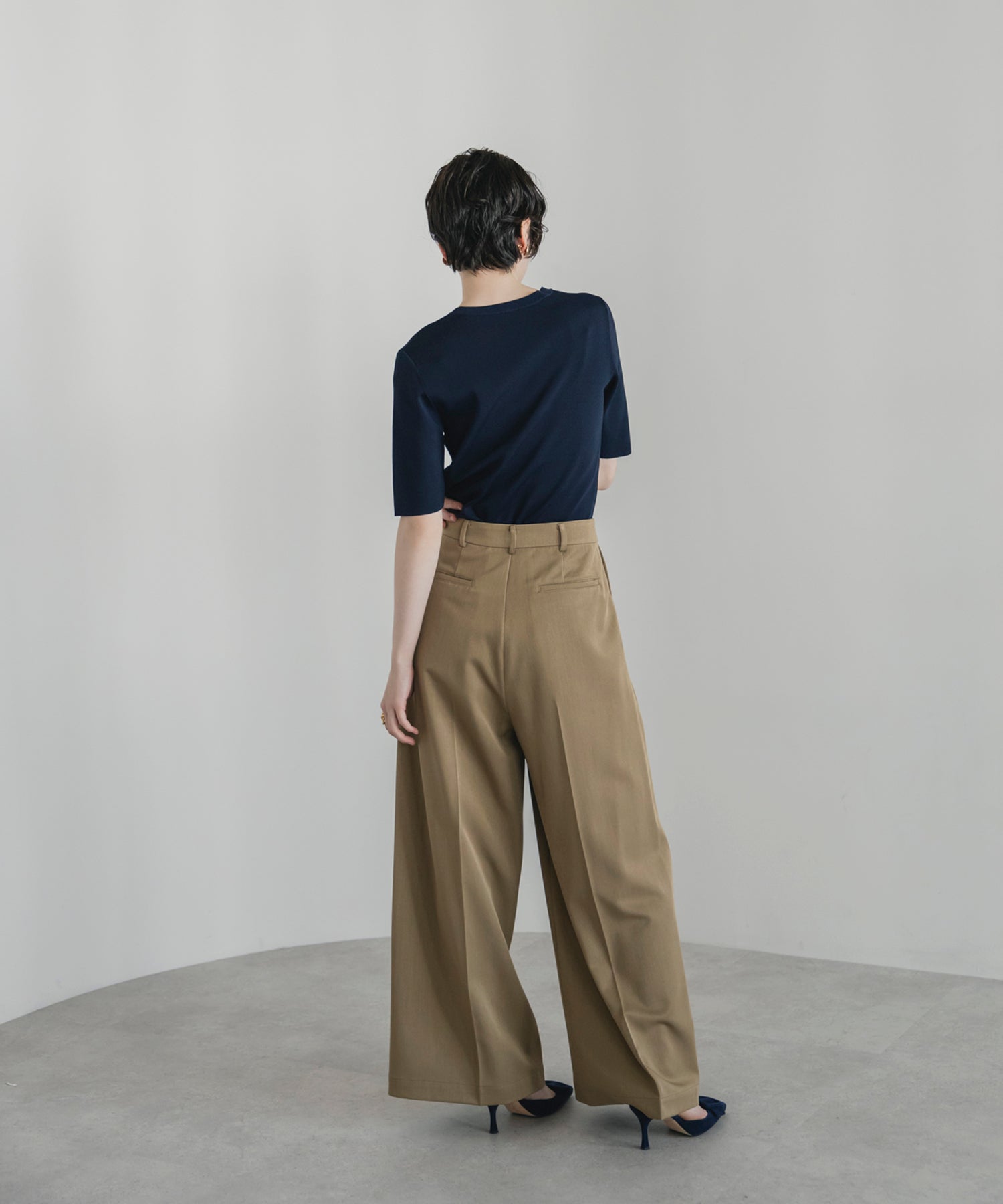 【Wrinkle Prevention】Comfort Line Wide Tuck Pants