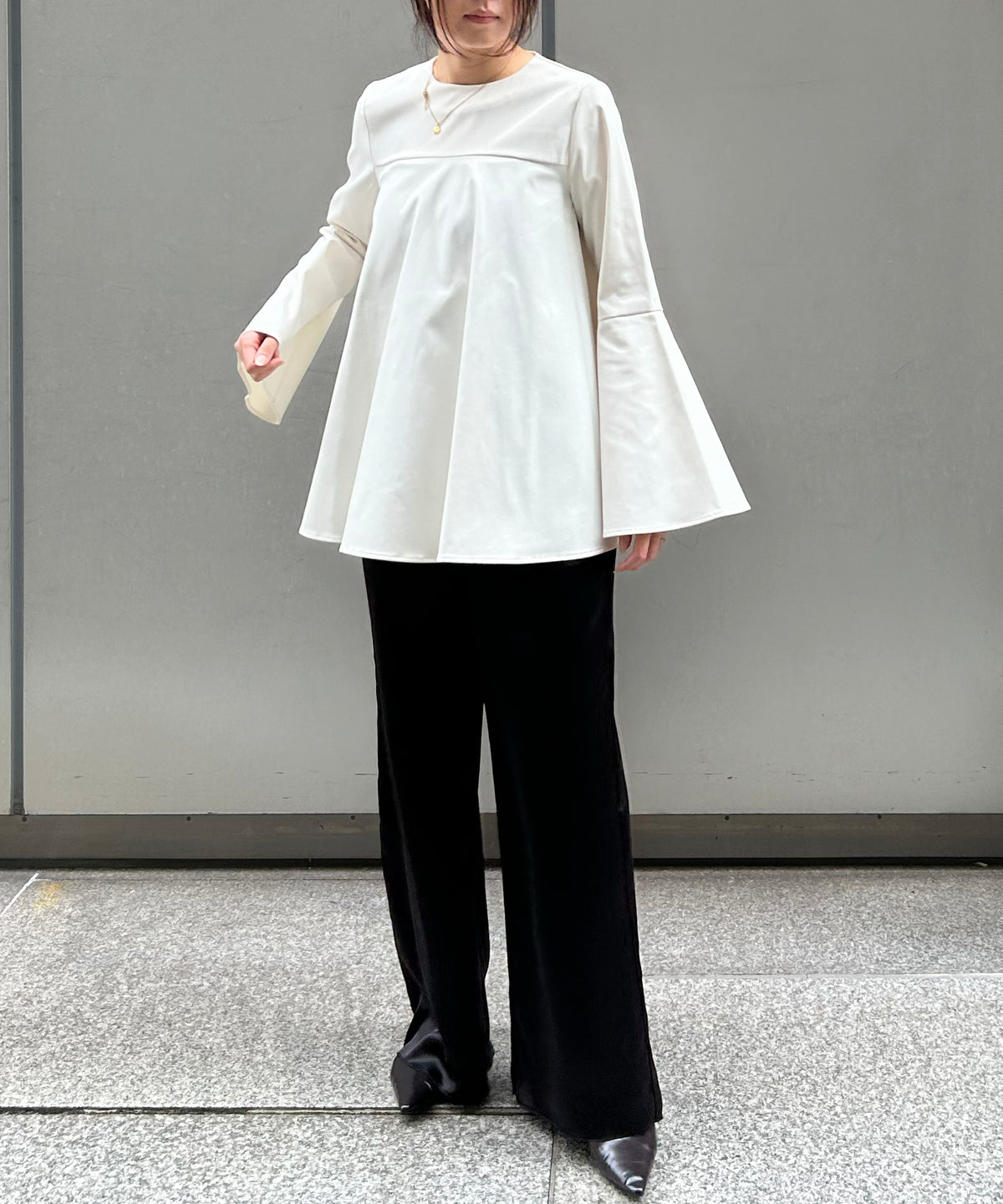 【Multi-Function】Bell Sleeve Flare Blouse