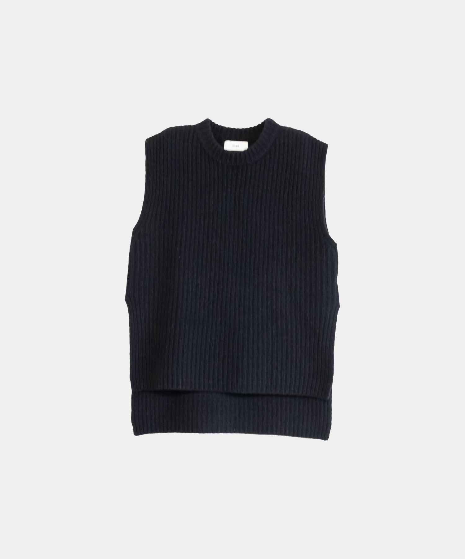 【Pre-Order】【Layerable】Wool Side Slit Middle Vest